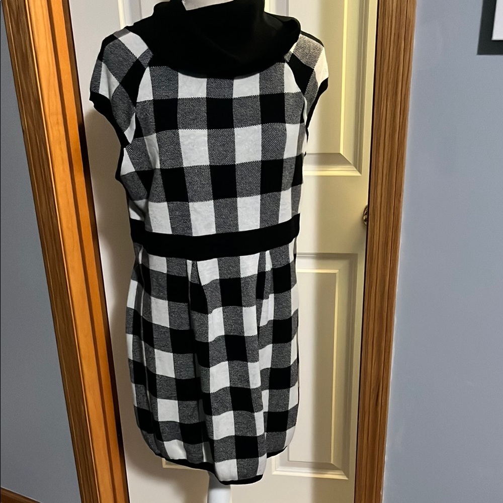 Stylish Black and White Checkered Dress, JJ Always XL